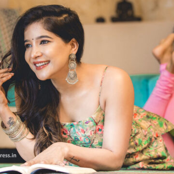 Sakshi Agarwal in ethnic style photoshoot stills