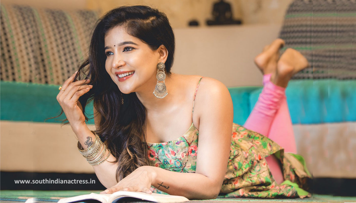 Sakshi Agarwal in ethnic style photoshoot stills