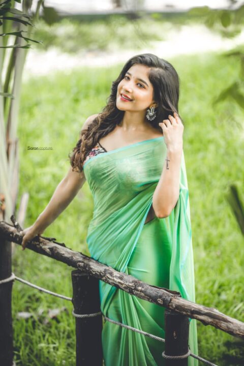 Sakshi Agarwal hot stills in green saree