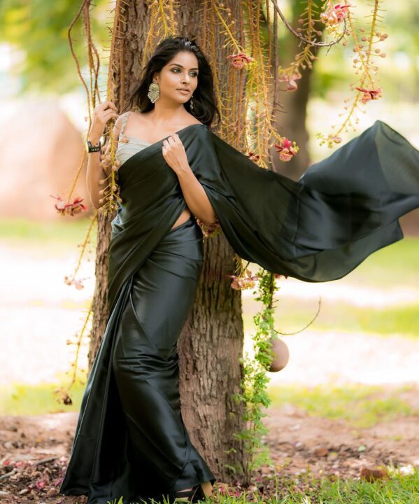 Tamil actress Subalakshmi Rangan in black saree photos