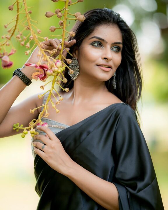 Tamil actress Subalakshmi Rangan in black saree photos