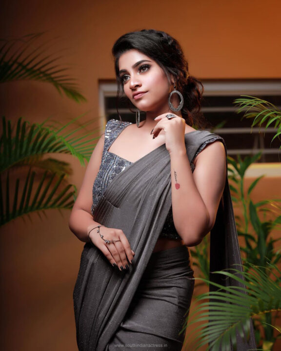 Malavika Sreenath photoshoot stills in saree