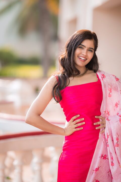 Amritha Aiyer beautiful stills in pink salwar