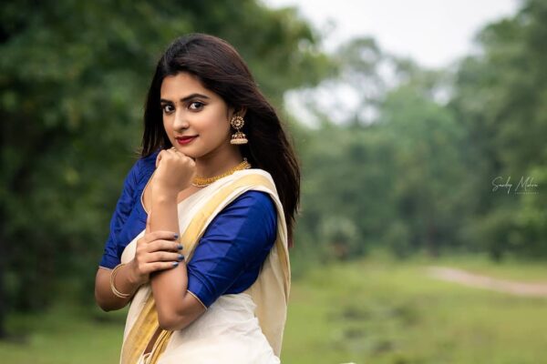 Parvathy Arun photoshoot stills in Kerala Saree - South Indian Actress