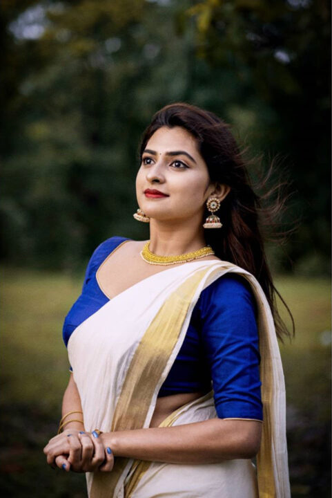 Parvathy Arun photoshoot stills in Kerala Saree