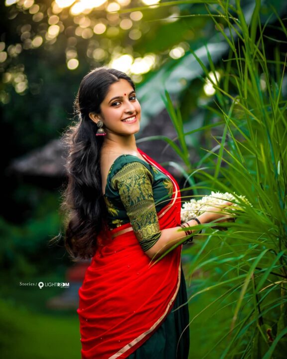 Malayalam actress Meenakshi Dinesh stills in half saree