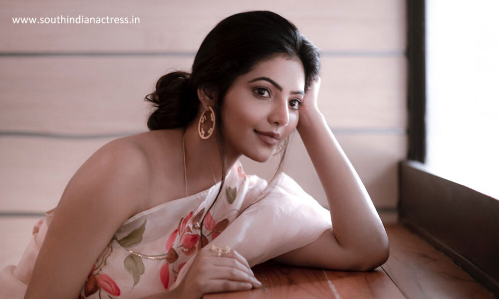 Athulyaa Ravi in organza saree by Picchika