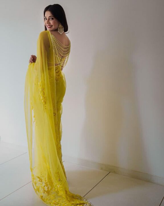 Kajal Aggarwal in Tuscan Yellow Organza Saree by Manish Malhotra