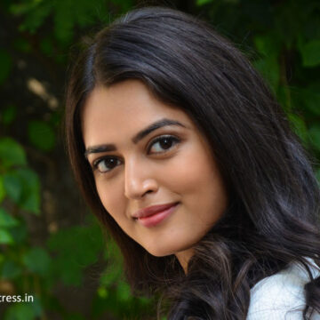 Actress Lovely Singh stills at launch of Gaali Sampath movie