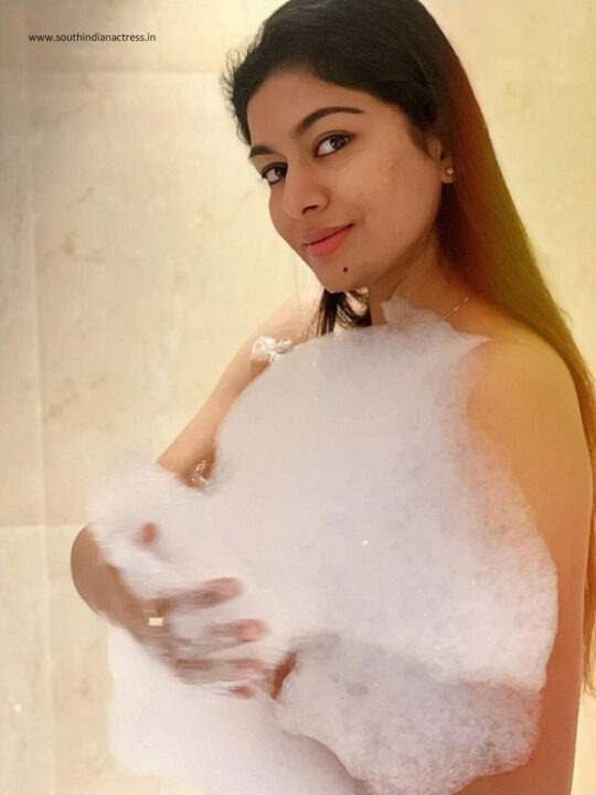 Akshatha Srinivas hot bubble bath photos