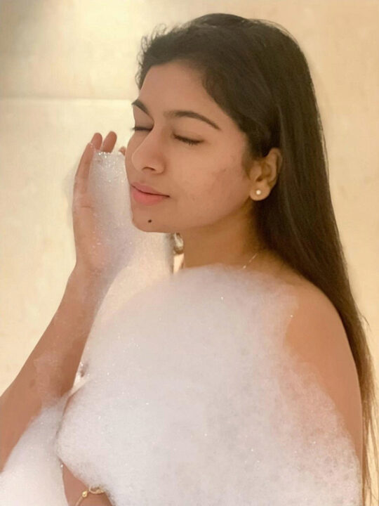 Akshatha Srinivas hot bubble bath photos