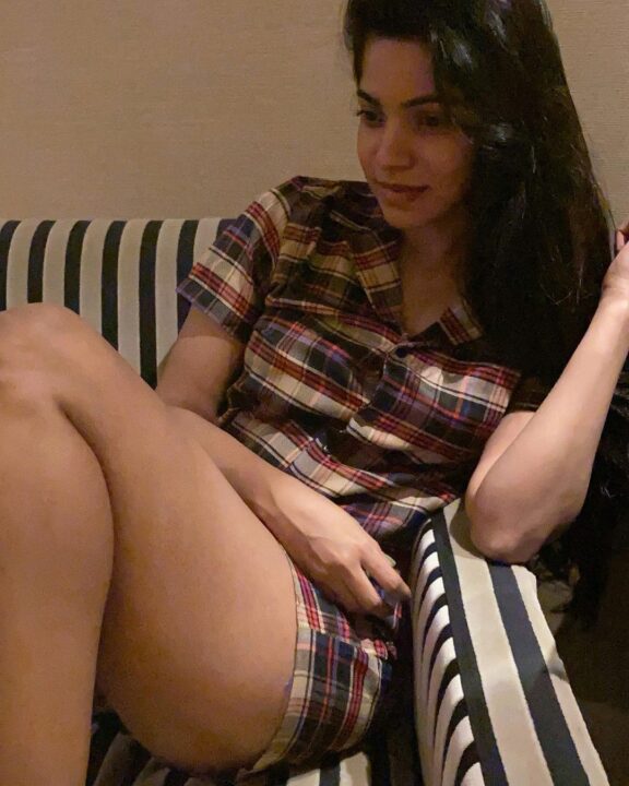 Divyabharathi hot stills on her couch