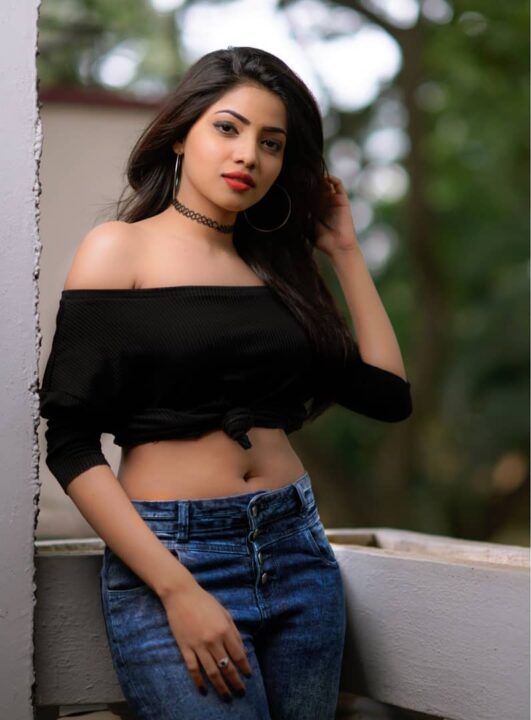 Kaashima Rafi hot navel stills by Siddhant Kishore