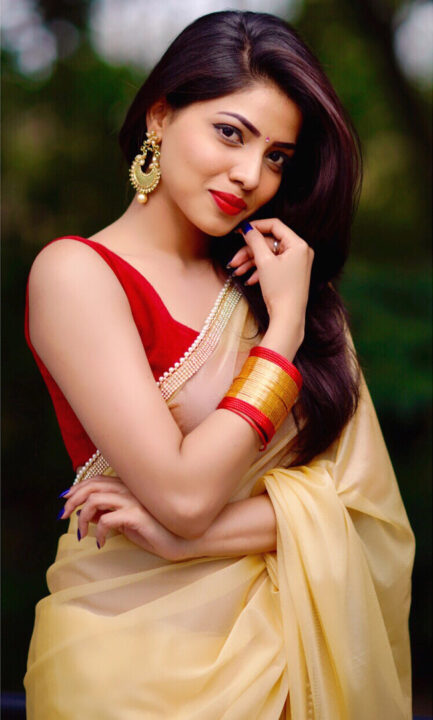 Kaashima Rafi saree stills by Siddhant Kishore