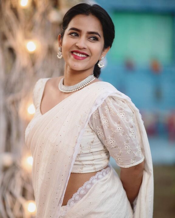 Komalee Prasad in white saree photoshoot