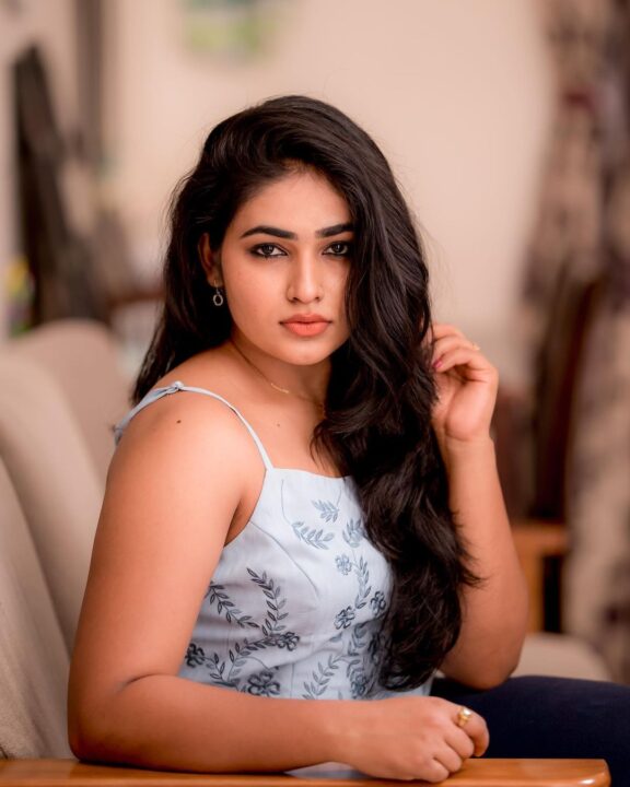 Shruthi Selvam latest photoshoot stills by Camera Senthil