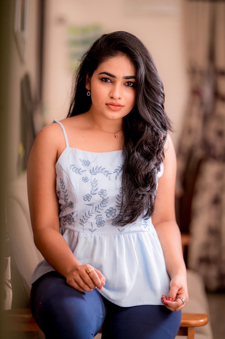 Shruthi Selvam latest photoshoot stills by Camera Senthil