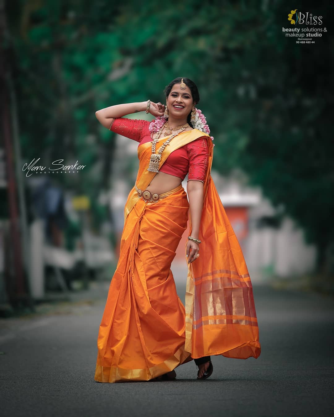 Eesha Bridal Saree Latest Pics - Latest Movie Updates, Movie Promotions,  Branding Online and Offline Digital Marketing Services