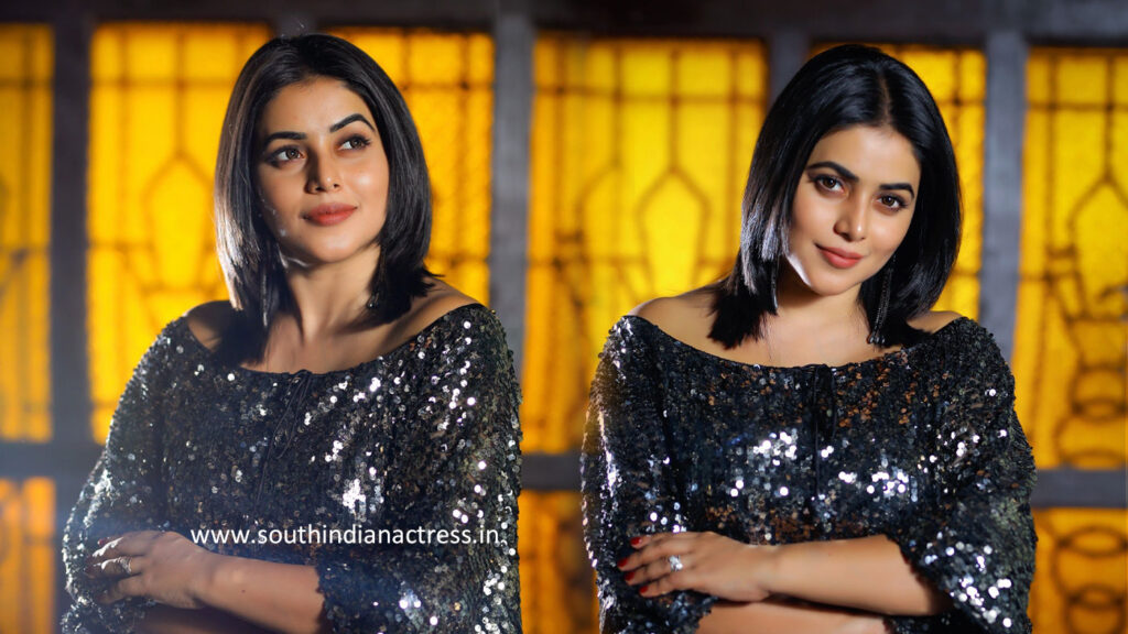 Shamna Kasim aka Poorna stills from Back Door Movie