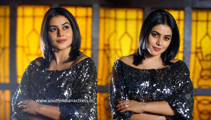 Shamna Kasim aka Poorna stills from Back Door Movie