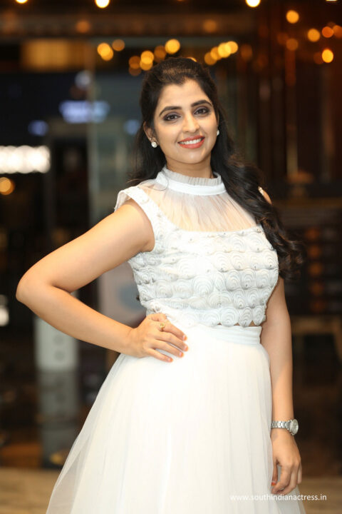 Anchor Syamala stills at Krack movie trailer launch