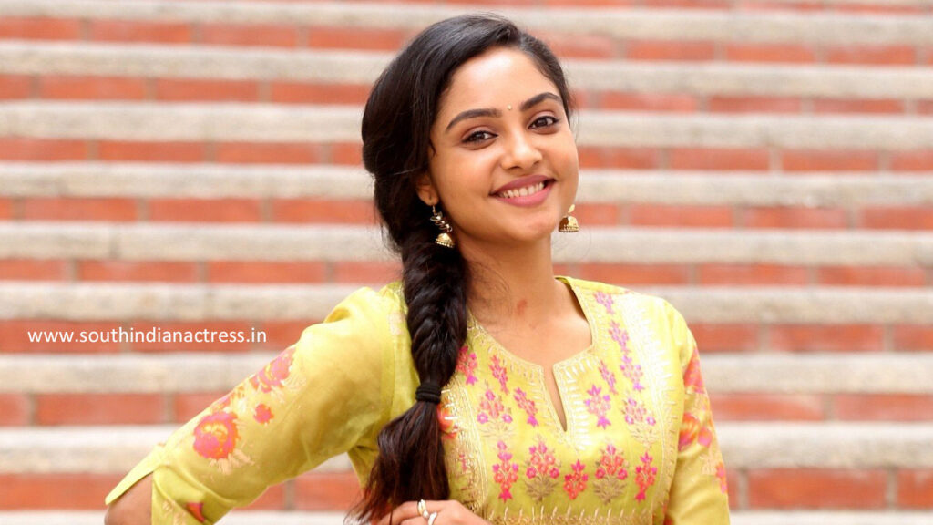 Smruthi Venkat at Naveen Chandra-Sarvanthram Creations Film Opening