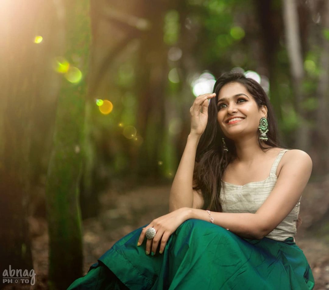 Suganya Subramaniyan latest photoshoot stills