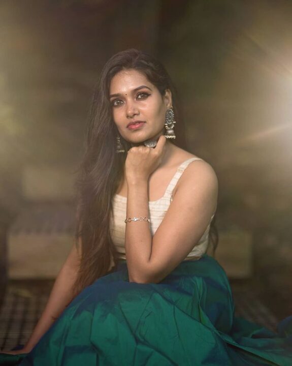 Suganya Subramaniyan latest photoshoot stills