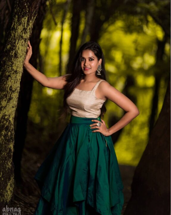 Suganya Subramaniyan latest photoshoot stills