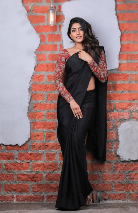 Eesha Rebba in black saree photos