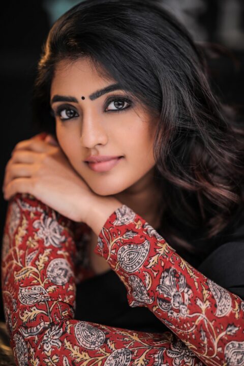 Eesha Rebba in black saree photos