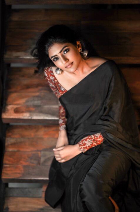 Eesha Rebba in black saree photos