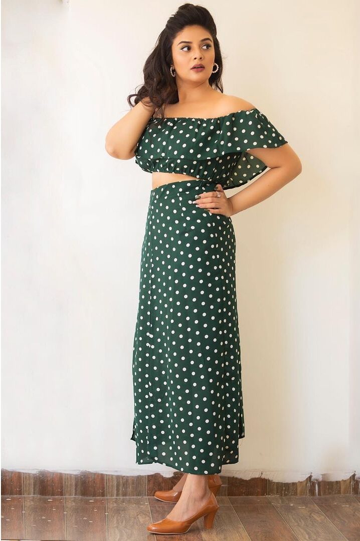 SreeMukhi stills in Polka Dots outfit - South Indian Actress