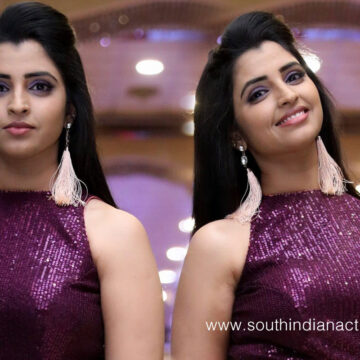 Anchor Syamala stills at Roberrt Movie Pre-Release