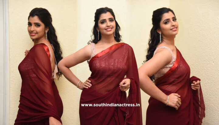 Anchor Syamala in saree stills at Thellavarithe Guruvaram Pre Release