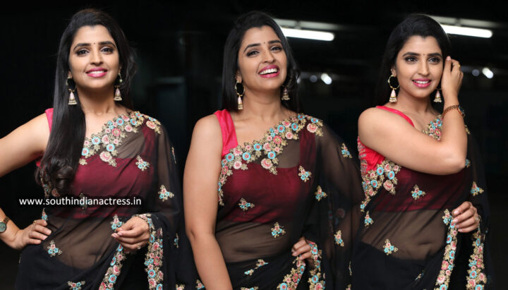 Anchor Syamala hot navel stills in black saree