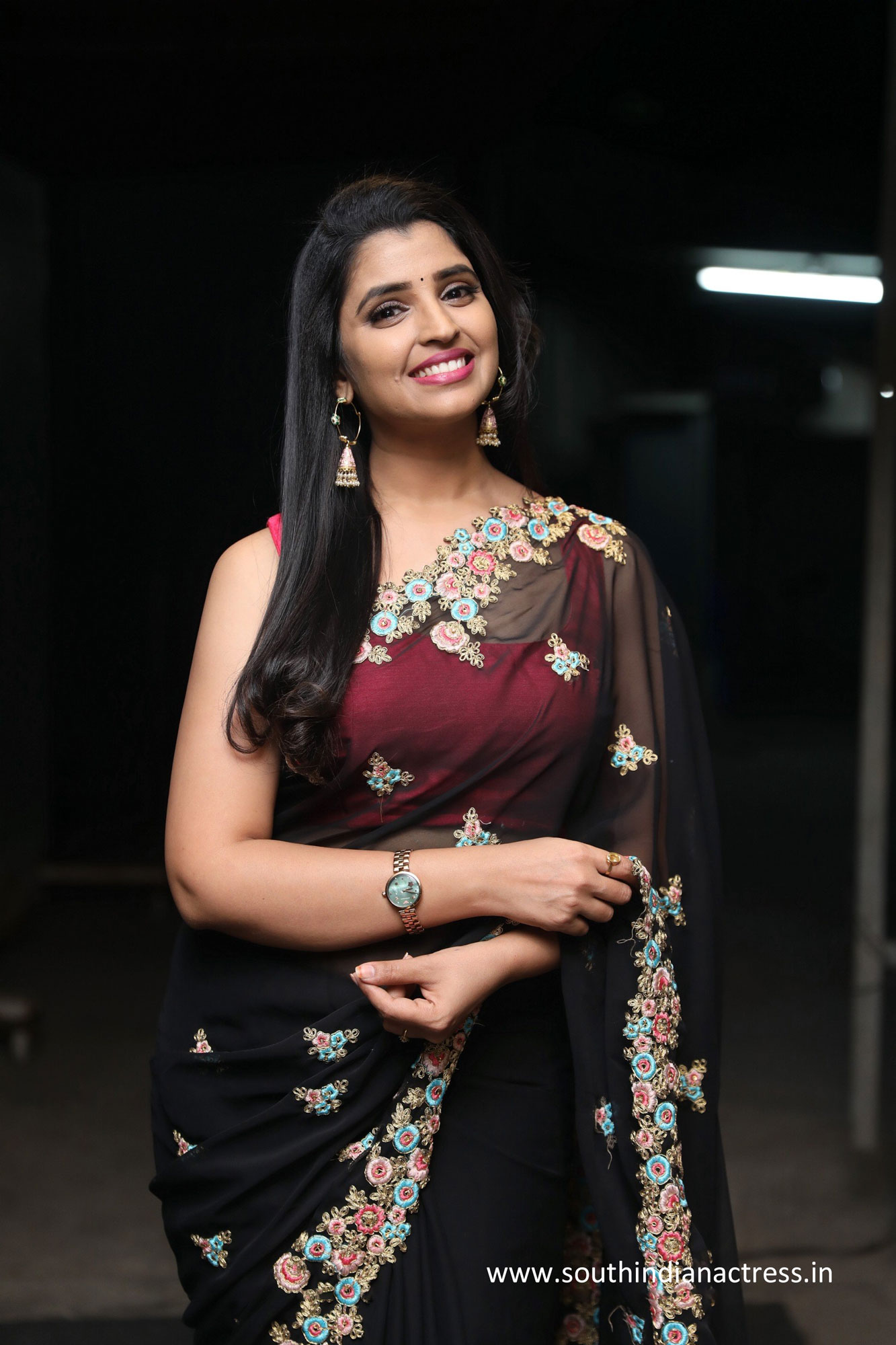 Anchor Syamala hot stills in black saree - South Indian Actress