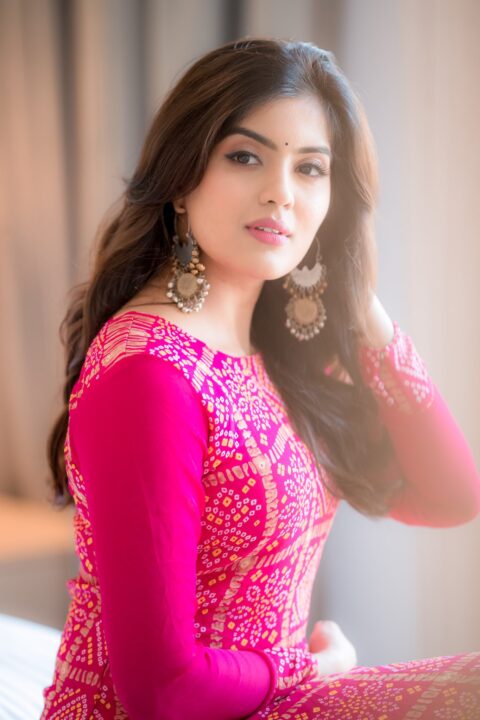 Amritha Aiyer looks gorgeous in pink outfit