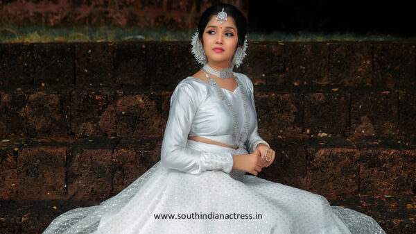 Anikha Surendran in bridal wear photoshoot stills