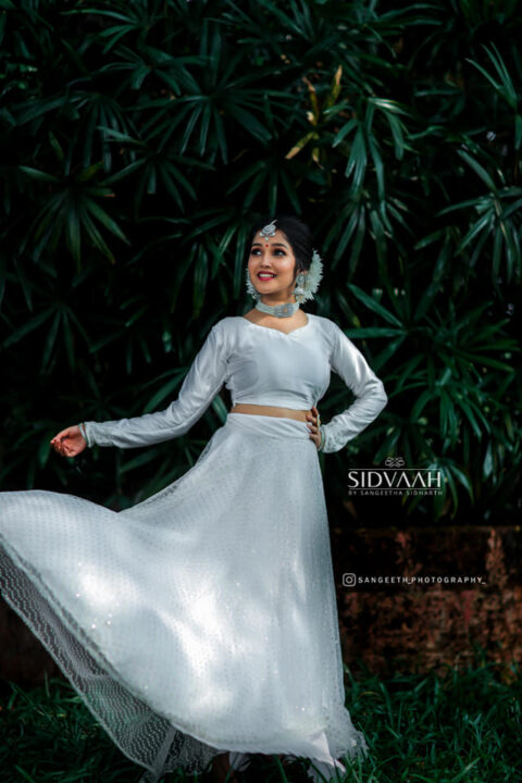 Anikha Surendran in bridal wear photoshoot stills