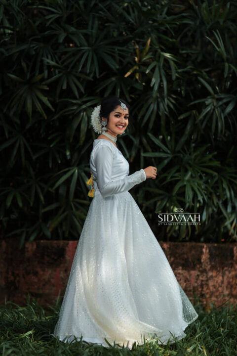 Anikha Surendran in bridal wear photoshoot stills