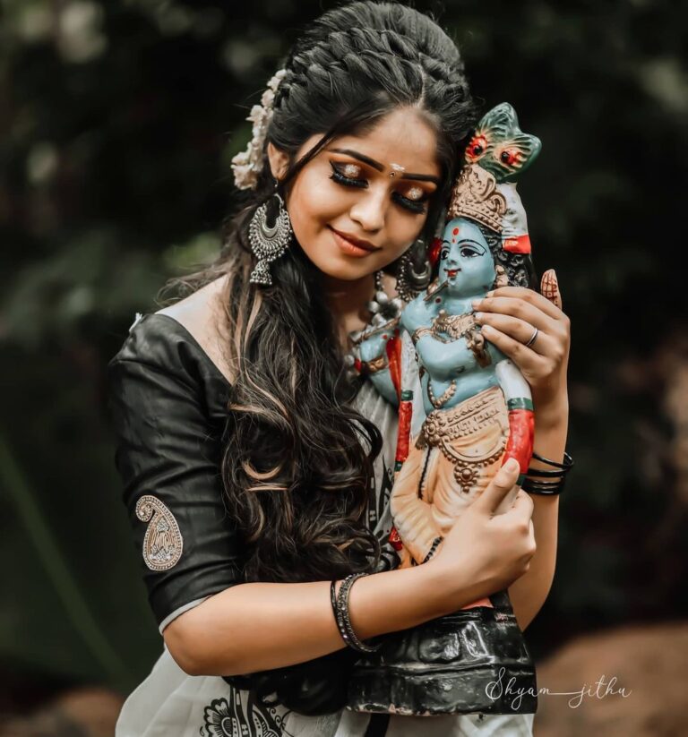 Akshatha Varun Kerala Models Vishu 2021 Photos South Indian Actress 