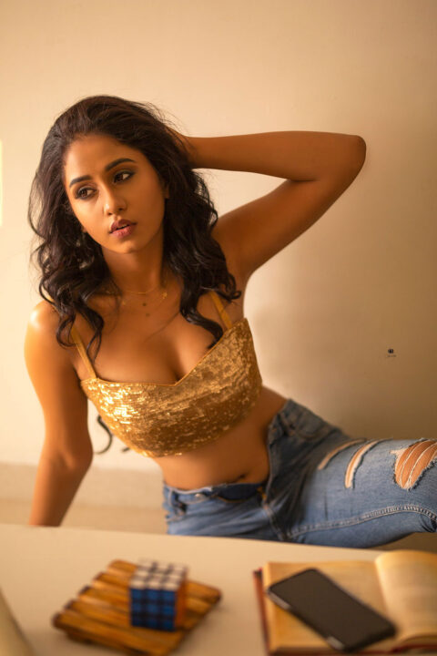 Dakkshi Guttikonda latest hot photoshoot stills