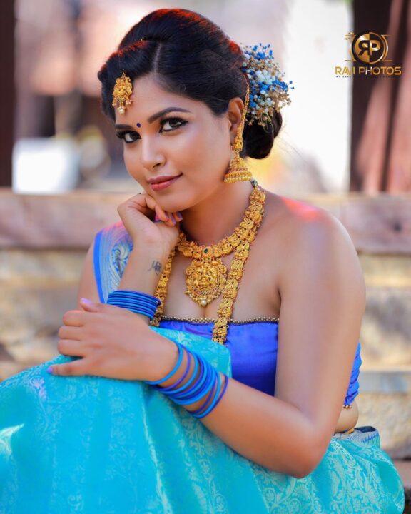 Madhunika Rajalakshmi in silk saree photoshoot