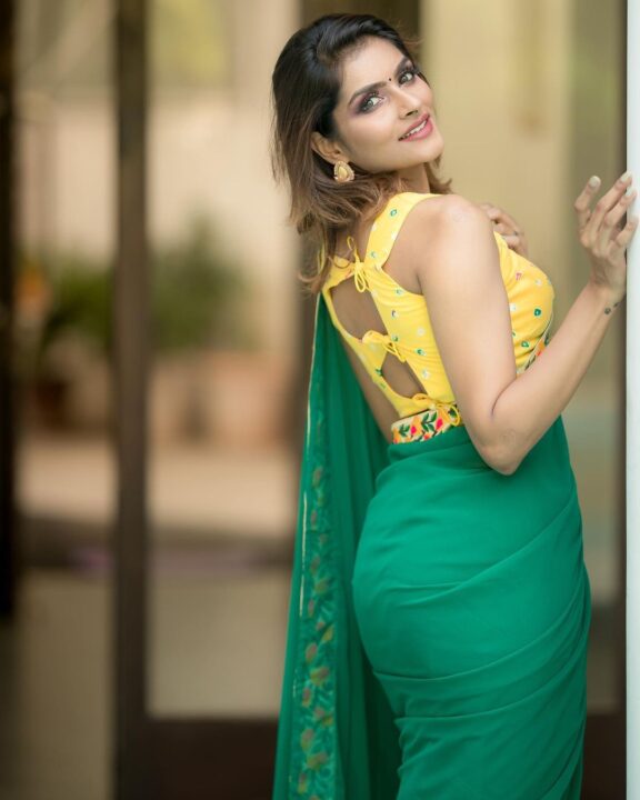 Subalakshmi Rangan stills in green georgette saree