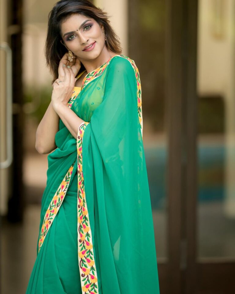 Subalakshmi Rangan stills in green georgette saree - South Indian Actress
