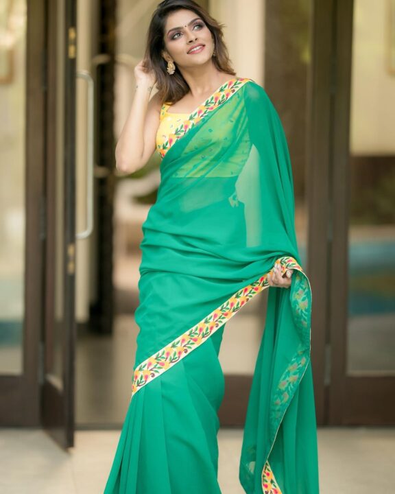 Subalakshmi Rangan stills in green georgette saree