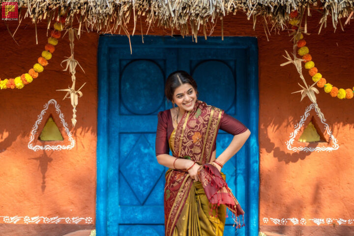 Yamini Bhaskar as village belle in silk saree photos