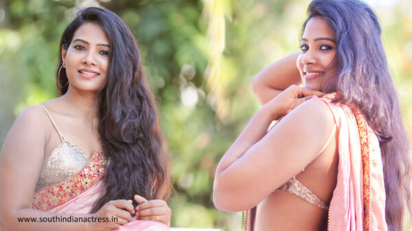 Dhivya Dhuraisamy hot stills in saree
