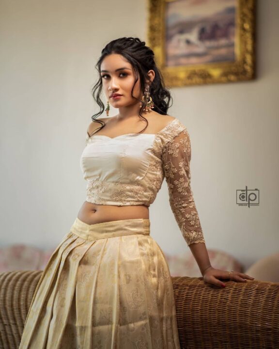 Raveena Daha beautiful pics in bridal lehenga